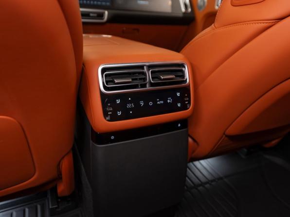 Li Auto (Lixiang) L7 I Рестайлинг с пробегом 2024 года, цена 7 100 000 рублей, 54727 км, внедорожник, Автокод Объявления