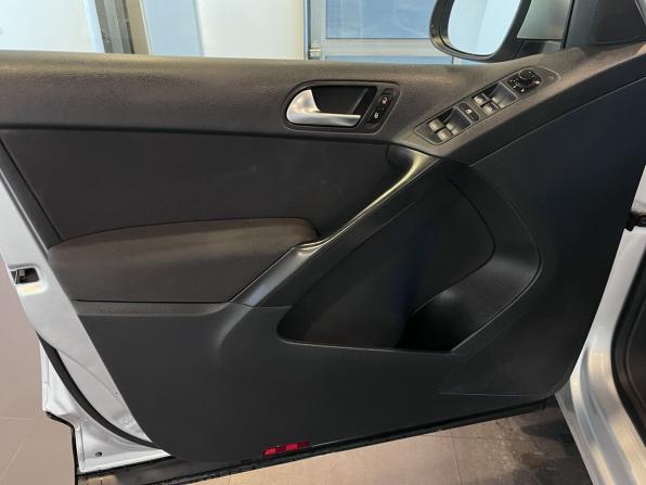 Volkswagen Tiguan I Рестайлинг с пробегом 2011 года, цена 1 220 000 рублей, 118888 км, внедорожник, Автокод Объявления