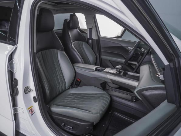 Changan Lamore с пробегом 2024 года, цена 2 070 000 рублей, 28926 км, седан, Автокод Объявления