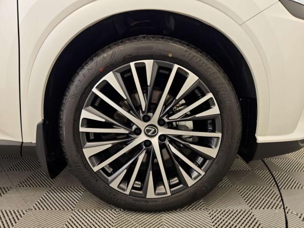 Lexus RX V с пробегом 2024 года, цена 11 490 000 рублей, 70 км, внедорожник, Автокод Объявления