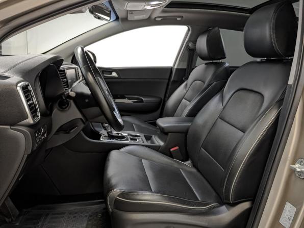 Kia Sportage IV Рестайлинг с пробегом 2020 года, цена 2 695 000 рублей, 58165 км, внедорожник, Автокод Объявления