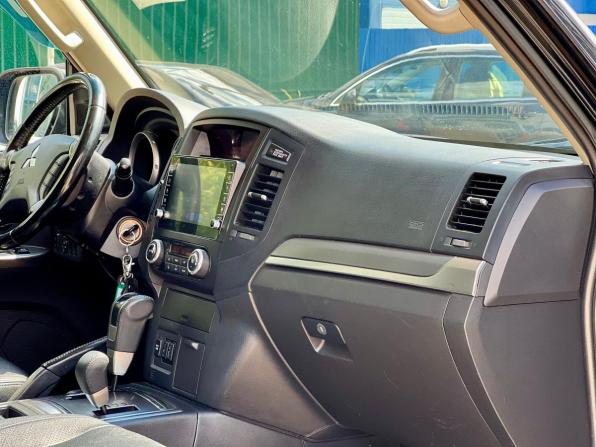 Mitsubishi Pajero IV Рестайлинг 1 с пробегом 2013 года, цена 2 199 000 рублей, 201000 км, внедорожник, Автокод Объявления