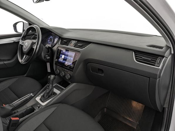 Skoda Octavia III (A7) Рестайлинг с пробегом 2020 года, цена 1 725 000 рублей, 114732 км, лифтбек, Автокод Объявления