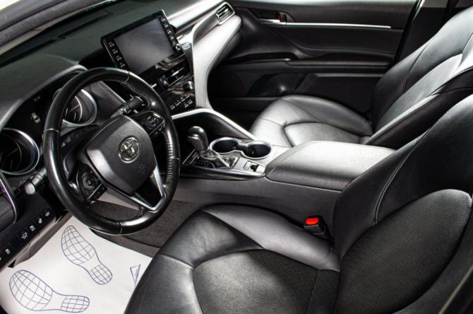Toyota Camry VIII (XV70) Рестайлинг с пробегом 2021 года, цена 3 609 000 рублей, 71000 км, седан, Автокод Объявления