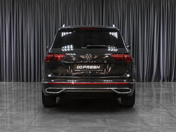 Volkswagen Tiguan II Рестайлинг с пробегом 2021 года, цена 3 449 000 рублей, 87772 км, внедорожник, Автокод Объявления