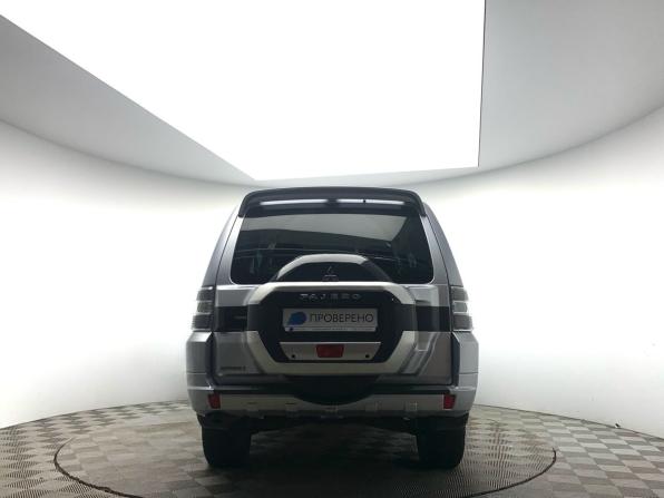 Mitsubishi Pajero IV Рестайлинг 2 с пробегом 2015 года, цена 2 319 000 рублей, 197859 км, внедорожник, Автокод Объявления