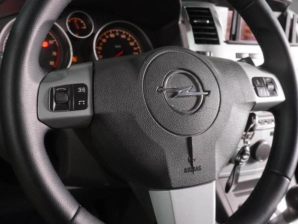 Opel Zafira B Рестайлинг с пробегом 2010 года, цена 450 000 рублей, 298838 км, компактвэн, Автокод Объявления