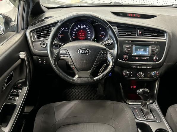 Kia Ceed II Рестайлинг с пробегом 2018 года, цена 960 000 рублей, 133141 км, универсал, Автокод Объявления