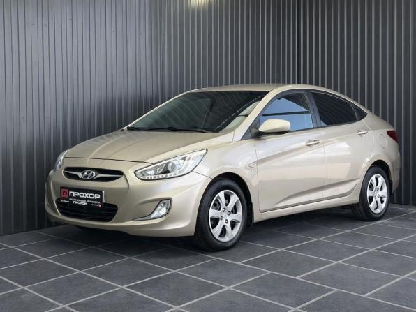 Hyundai Solaris I с пробегом 2014 года, цена 857 000 рублей, 201457 км, седан, Автокод Объявления