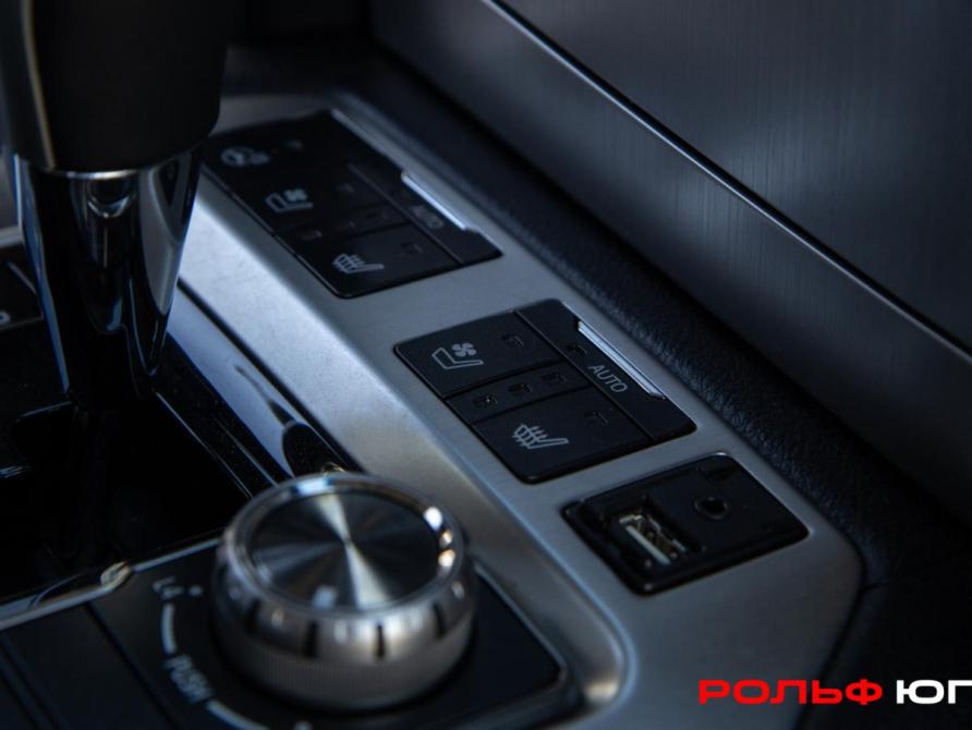 Toyota Land Cruiser 200 Series Рестайлинг 2 Москва  - изображение 18