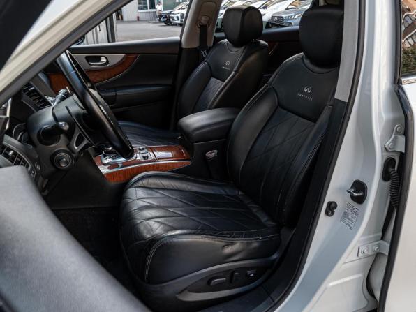 Infiniti QX70 с пробегом 2014 года, цена 2 150 000 рублей, 189693 км, внедорожник, Автокод Объявления