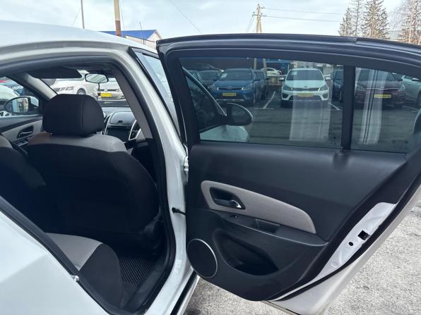 Chevrolet Cruze I Рестайлинг с пробегом 2013 года, цена 700 000 рублей, 176000 км, хэтчбек, Автокод Объявления