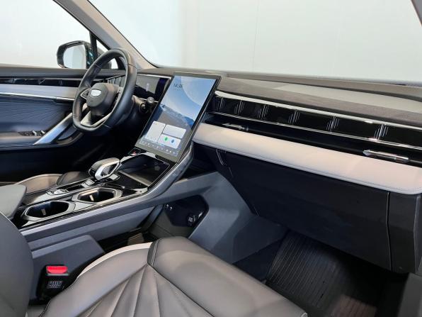Geely Atlas II с пробегом 2024 года, цена 2 850 000 рублей, 32642 км, внедорожник, Автокод Объявления