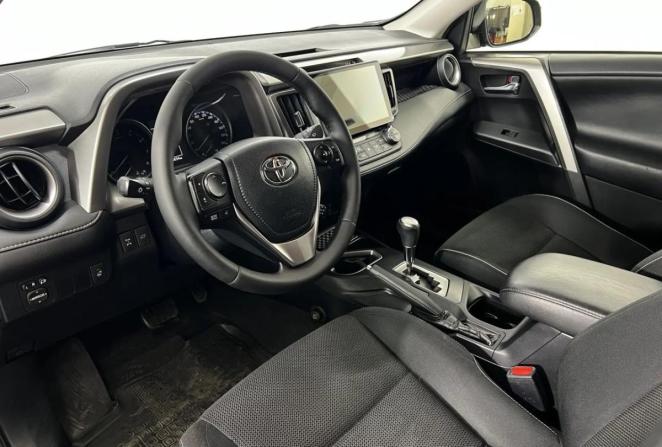Toyota RAV4 IV (XA40) с пробегом 2015 года, цена 2 650 000 рублей, 76834 км, внедорожник, Автокод Объявления