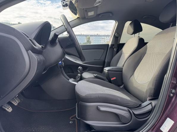 Hyundai Solaris I с пробегом 2012 года, цена 699 000 рублей, 176500 км, седан, Автокод Объявления