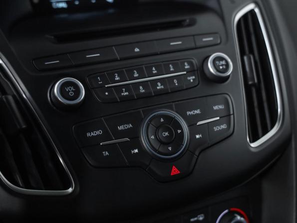 Ford Focus III Рестайлинг с пробегом 2017 года, цена 1 190 000 рублей, 155896 км, универсал, Автокод Объявления