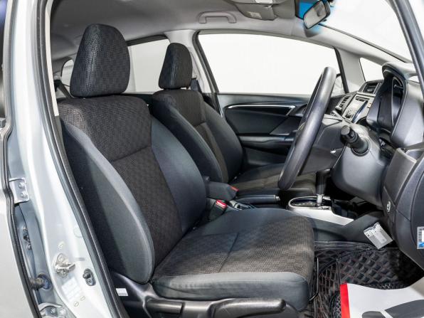 Honda Fit III с пробегом 2013 года, цена 1 060 000 рублей, 114700 км, хэтчбек, Автокод Объявления