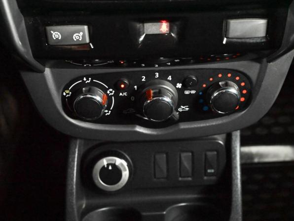 Renault Duster I Рестайлинг с пробегом 2016 года, цена 1 350 000 рублей, 111632 км, внедорожник, Автокод Объявления