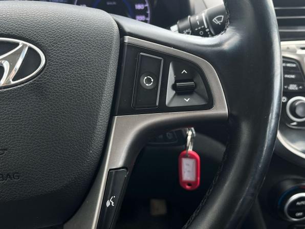 Hyundai Solaris I Рестайлинг с пробегом 2015 года, цена 990 000 рублей, 110430 км, седан, Автокод Объявления