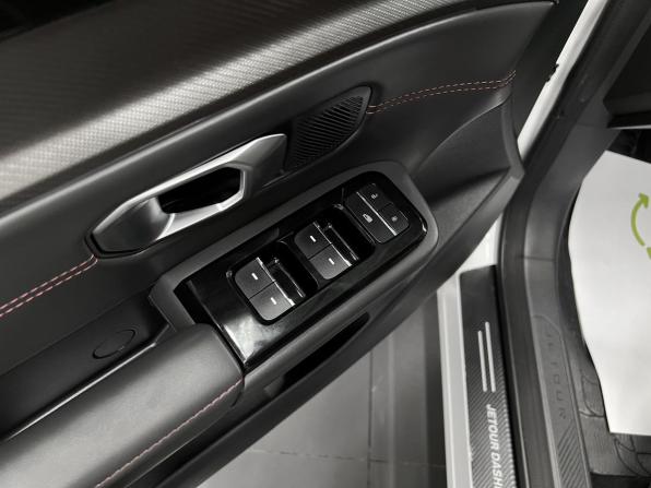 JETOUR DASHING I с пробегом 2024 года, цена 1 945 000 рублей, 21931 км, внедорожник, Автокод Объявления