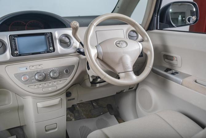 Toyota Porte I с пробегом 2010 года, цена 779 000 рублей, 142100 км, компактвэн, Автокод Объявления