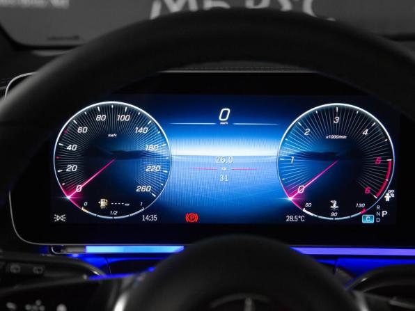 Новый Mercedes-Benz V-Класс III (W447) Рестайлинг 2 2026 года, цена 14 878 500 рублей, минивэн, Автокод Объявления