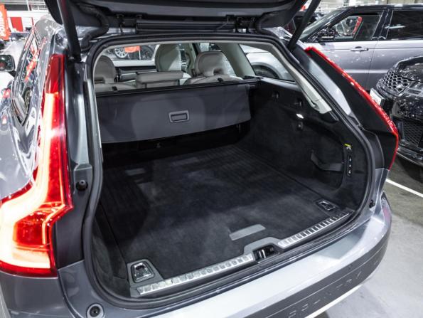 Volvo V90 Cross Country I с пробегом 2019 года, цена 2 960 100 рублей, 218251 км, универсал, Автокод Объявления
