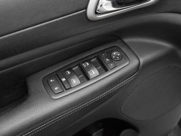 Jeep Grand Cherokee IV (WK2) Рестайлинг с пробегом 2015 года, цена 2 750 000 рублей, 87683 км, внедорожник, Автокод Объявления