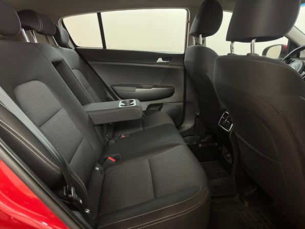 Kia Sportage IV Рестайлинг с пробегом 2021 года, цена 2 260 000 рублей, 136497 км, внедорожник, Автокод Объявления