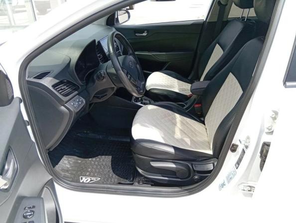 Hyundai Solaris II Рестайлинг с пробегом 2021 года, цена 1 850 000 рублей, 55163 км, седан, Автокод Объявления