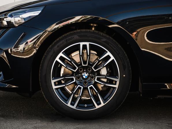 BMW 5 серии VIII (G60/G61/G68) с пробегом 2025 года, цена 8 690 000 рублей, 16 км, седан, Автокод Объявления
