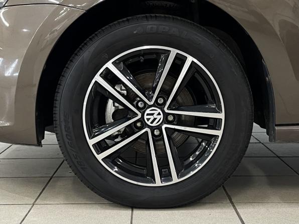 Volkswagen Polo V с пробегом 2015 года, цена 849 000 рублей, 223346 км, седан, Автокод Объявления