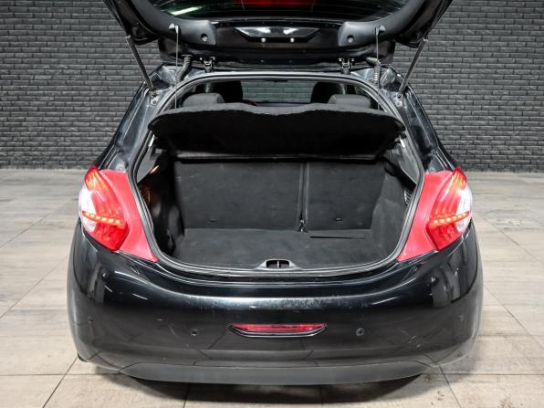 Peugeot 208 I с пробегом 2013 года, цена 700 000 рублей, 77641 км, хэтчбек, Автокод Объявления