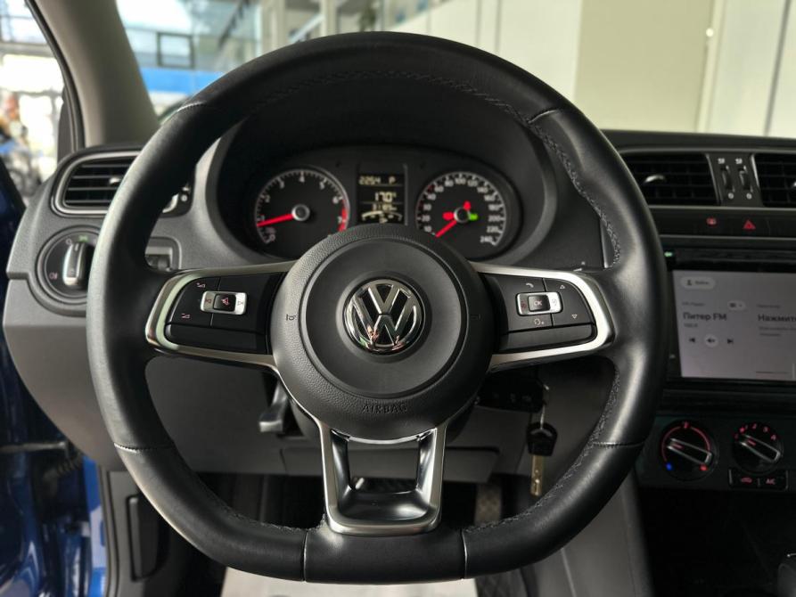 Volkswagen Polo V Рестайлинг Санкт-Петербург  - изображение 18