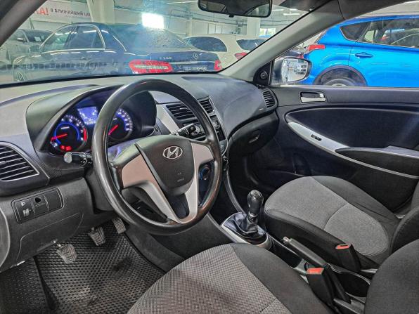 Hyundai Solaris I с пробегом 2013 года, цена 690 000 рублей, 222834 км, седан, Автокод Объявления
