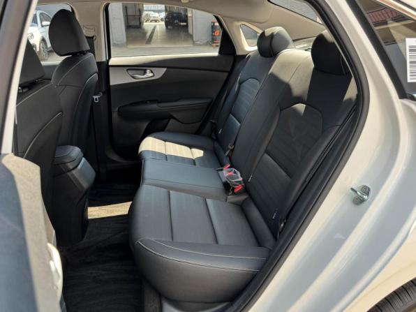 Kia K3 II (China Market) Рестайлинг с пробегом 2026 года, цена 2 980 000 рублей, 49 км, седан, Автокод Объявления