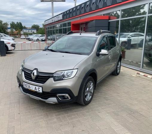 Renault Sandero II Рестайлинг с пробегом 2019 года, цена 1 000 000 рублей, 105051 км, хэтчбек, Автокод Объявления