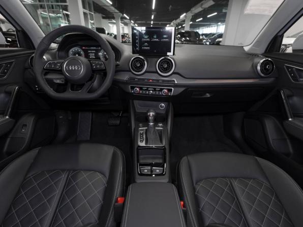 Audi Q2 I Рестайлинг с пробегом 2025 года, цена 3 750 000 рублей, 30 км, внедорожник, Автокод Объявления