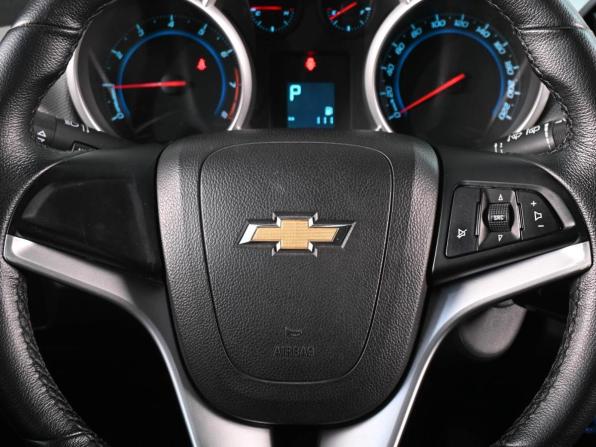 Chevrolet Cruze I Рестайлинг с пробегом 2013 года, цена 820 000 рублей, 131123 км, хэтчбек, Автокод Объявления