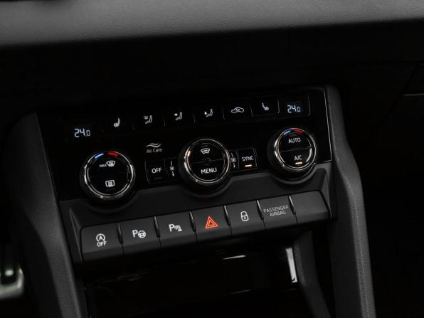Skoda Karoq I с пробегом 2021 года, цена 2 890 000 рублей, 89421 км, внедорожник, Автокод Объявления