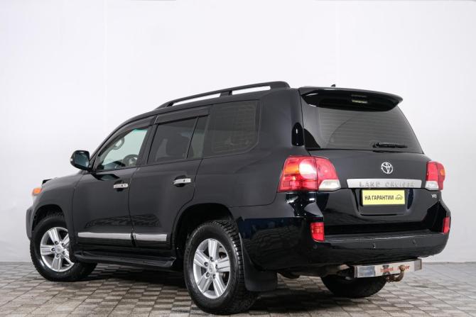 Toyota Land Cruiser 200 Series Рестайлинг 1 с пробегом 2013 года, цена 3 499 000 рублей, 317039 км, внедорожник, Автокод Объявления