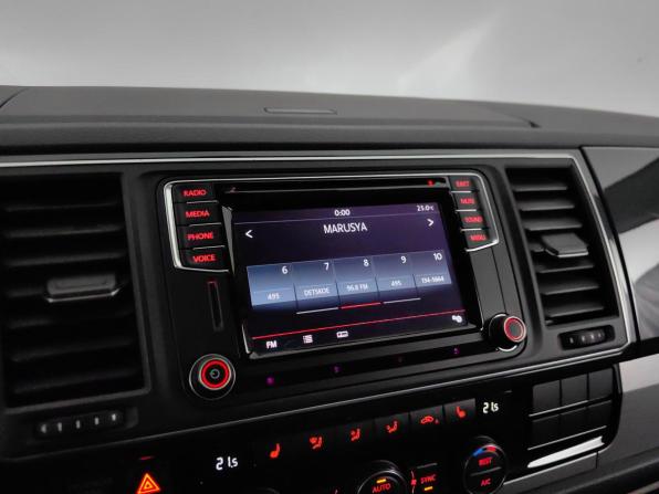 Volkswagen Multivan T6 с пробегом 2015 года, цена 2 860 000 рублей, 175974 км, минивэн, Автокод Объявления