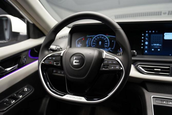 Evolute i-PRO с пробегом 2024 года, цена 1 390 000 рублей, 97000 км, седан, Автокод Объявления