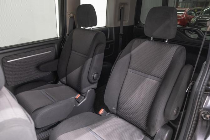 Honda Stepwgn V с пробегом 2017 года, цена 1 889 000 рублей, 136815 км, минивэн, Автокод Объявления
