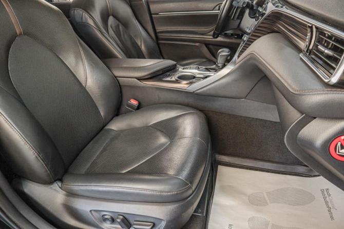 Toyota Camry VIII (XV70) с пробегом 2018 года, цена 3 029 000 рублей, 241000 км, седан, Автокод Объявления
