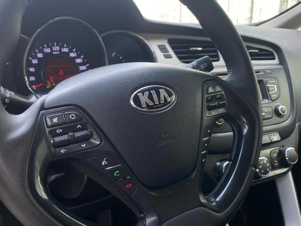 Kia Ceed II с пробегом 2013 года, цена 928 000 рублей, 144003 км, хэтчбек, Автокод Объявления