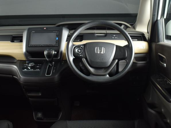 Honda Freed II с пробегом 2016 года, цена 1 249 995 рублей, 140899 км, компактвэн, Автокод Объявления