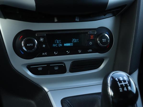 Ford Focus III с пробегом 2013 года, цена 680 000 рублей, 280084 км, хэтчбек, Автокод Объявления