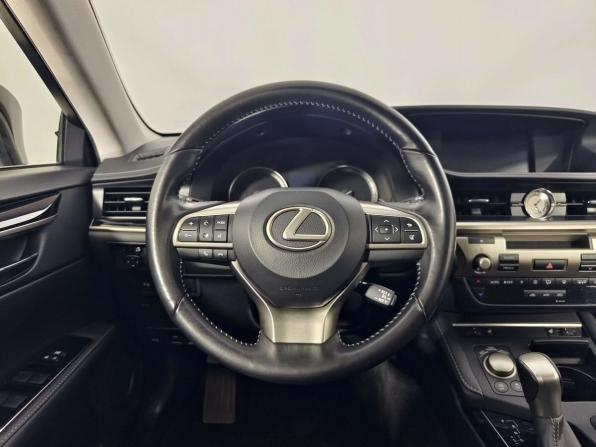 Lexus ES VI Рестайлинг с пробегом 2016 года, цена 2 249 000 рублей, 89664 км, седан, Автокод Объявления