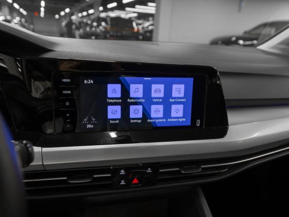 Volkswagen Golf VIII с пробегом 2021 года, цена 2 440 000 рублей, 45939 км, хэтчбек, Автокод Объявления